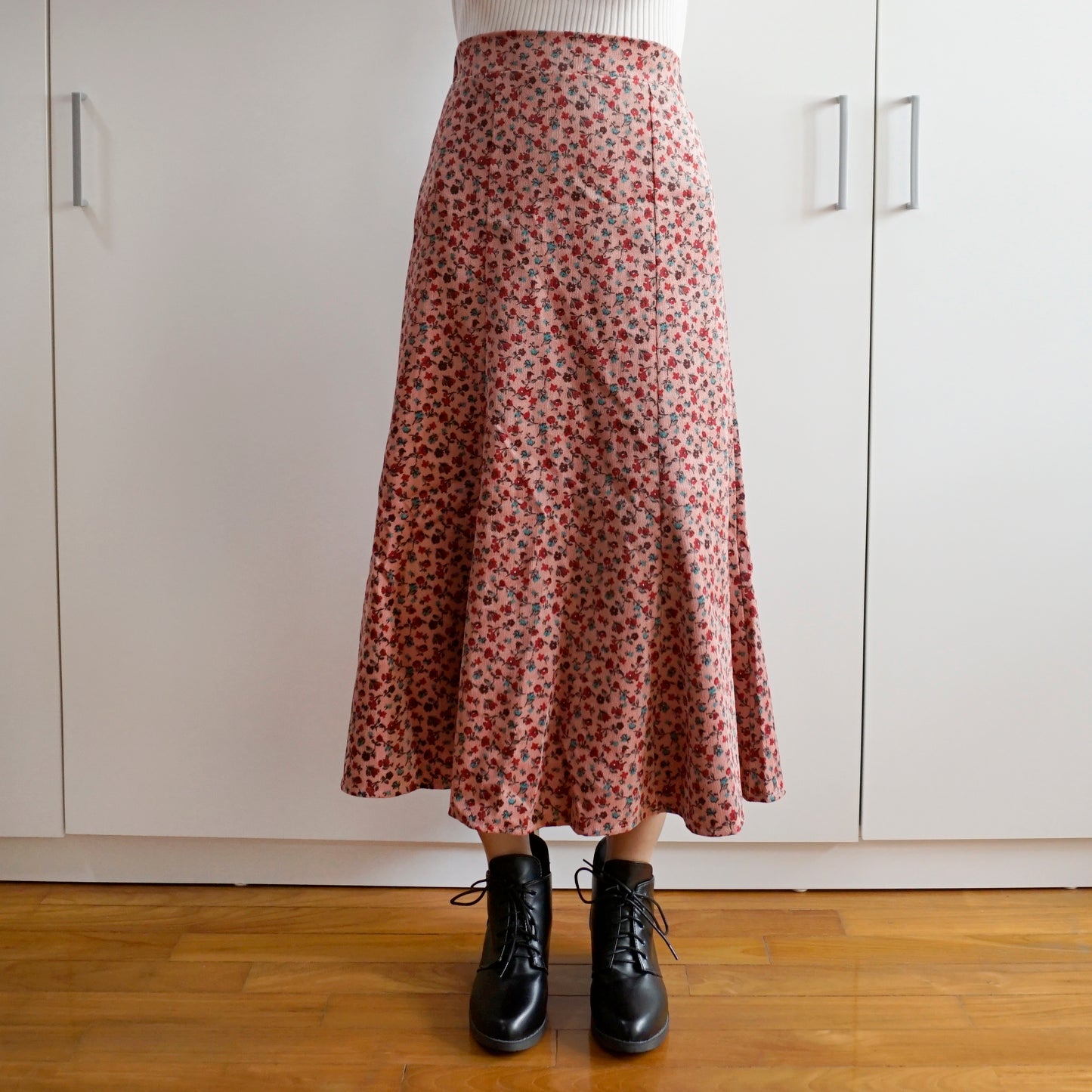 Corduroy Ditsy Floral Midi Skirt (3 Colors)
