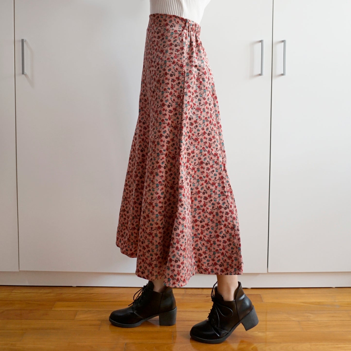 Corduroy Ditsy Floral Midi Skirt (3 Colors)