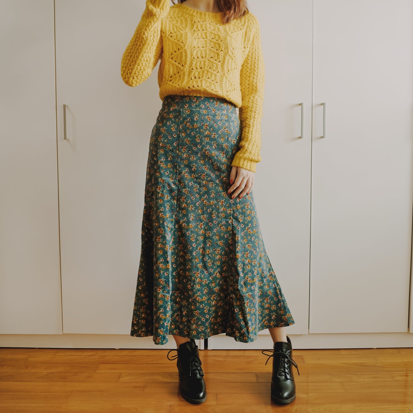 Corduroy Ditsy Floral Midi Skirt (3 Colors)