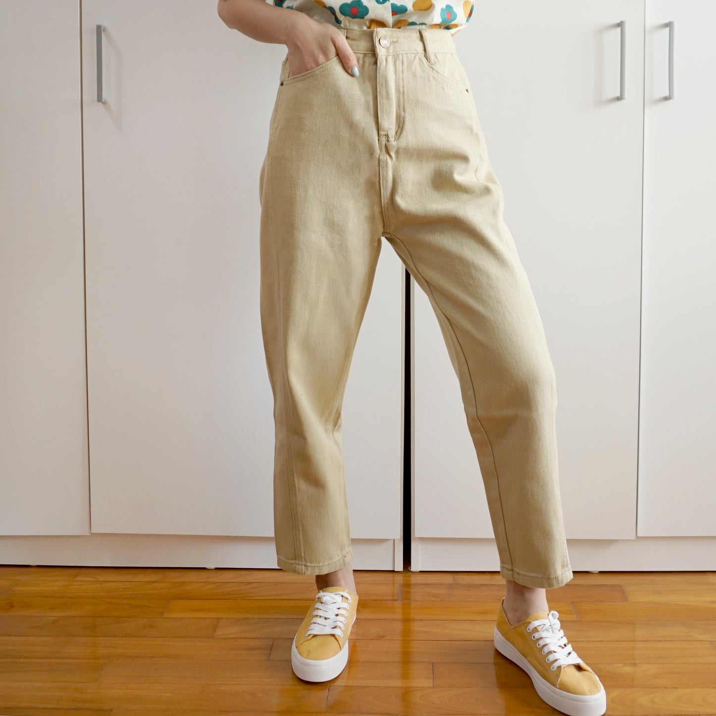 Cropped Mom Jeans (4 Colors)