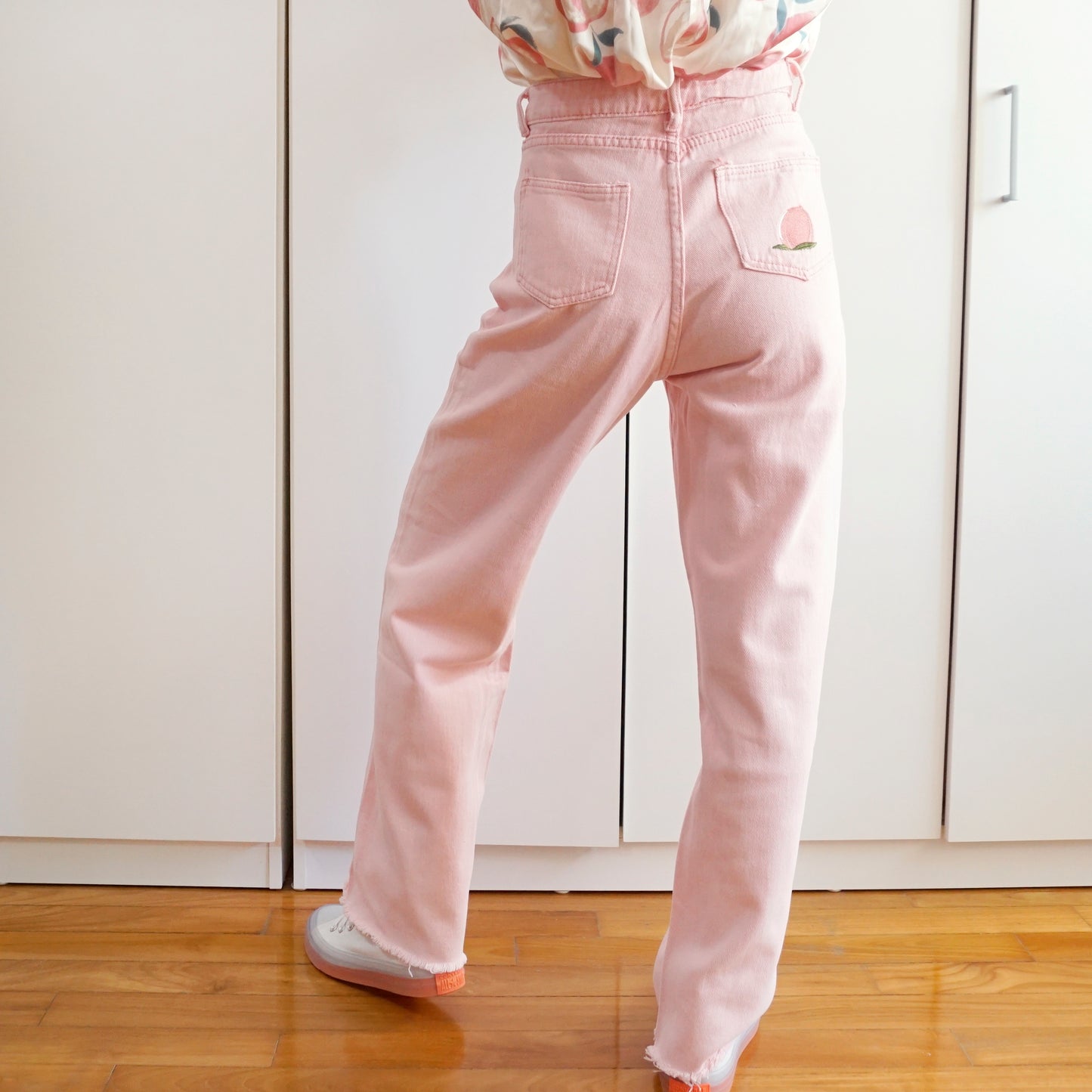 Embroidered Peach Jeans (Pink)