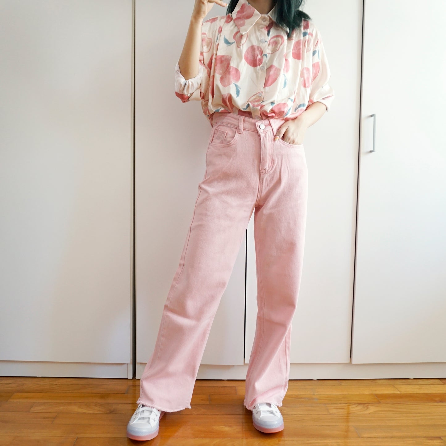 Embroidered Peach Jeans (Pink)