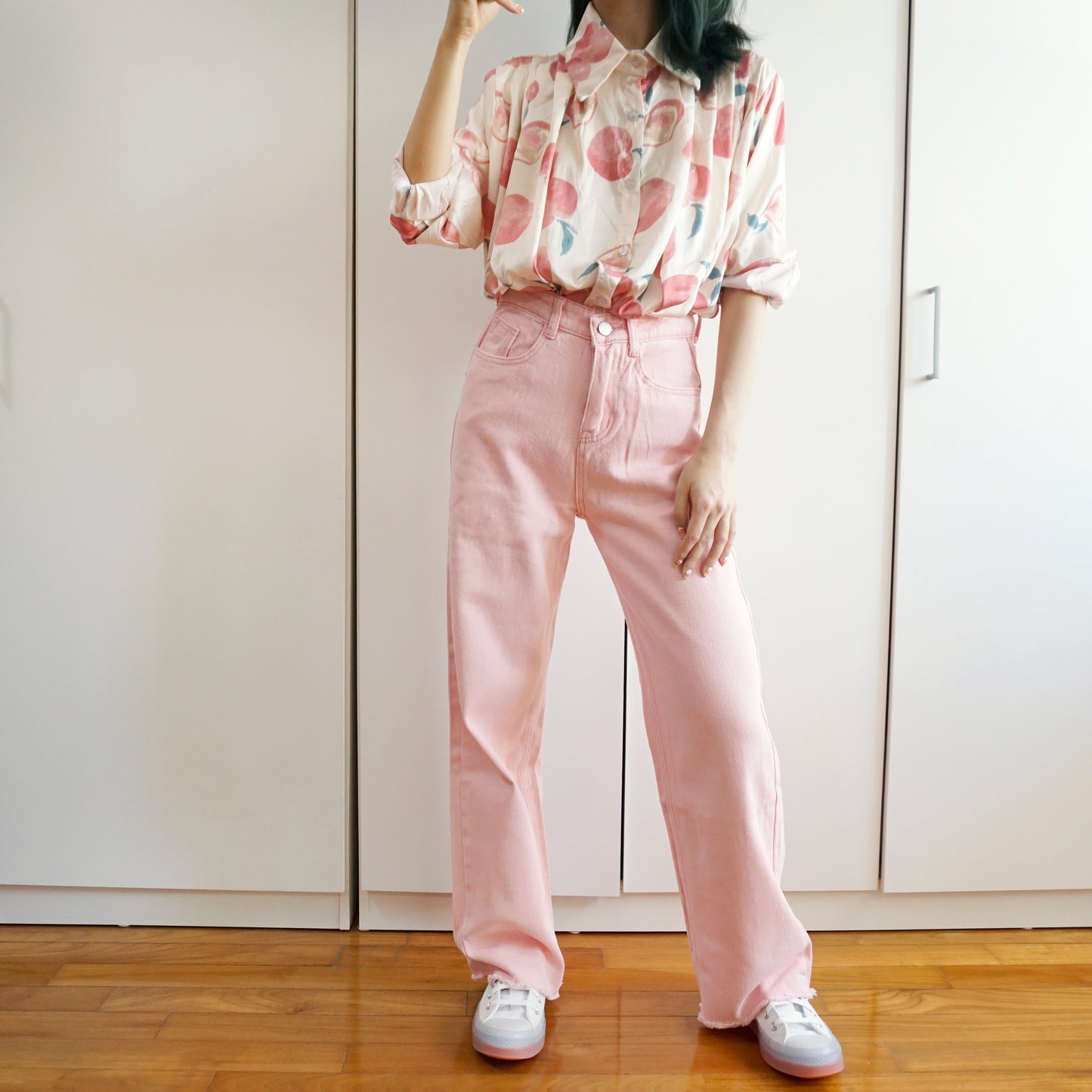 Embroidered Peach Jeans (Pink)