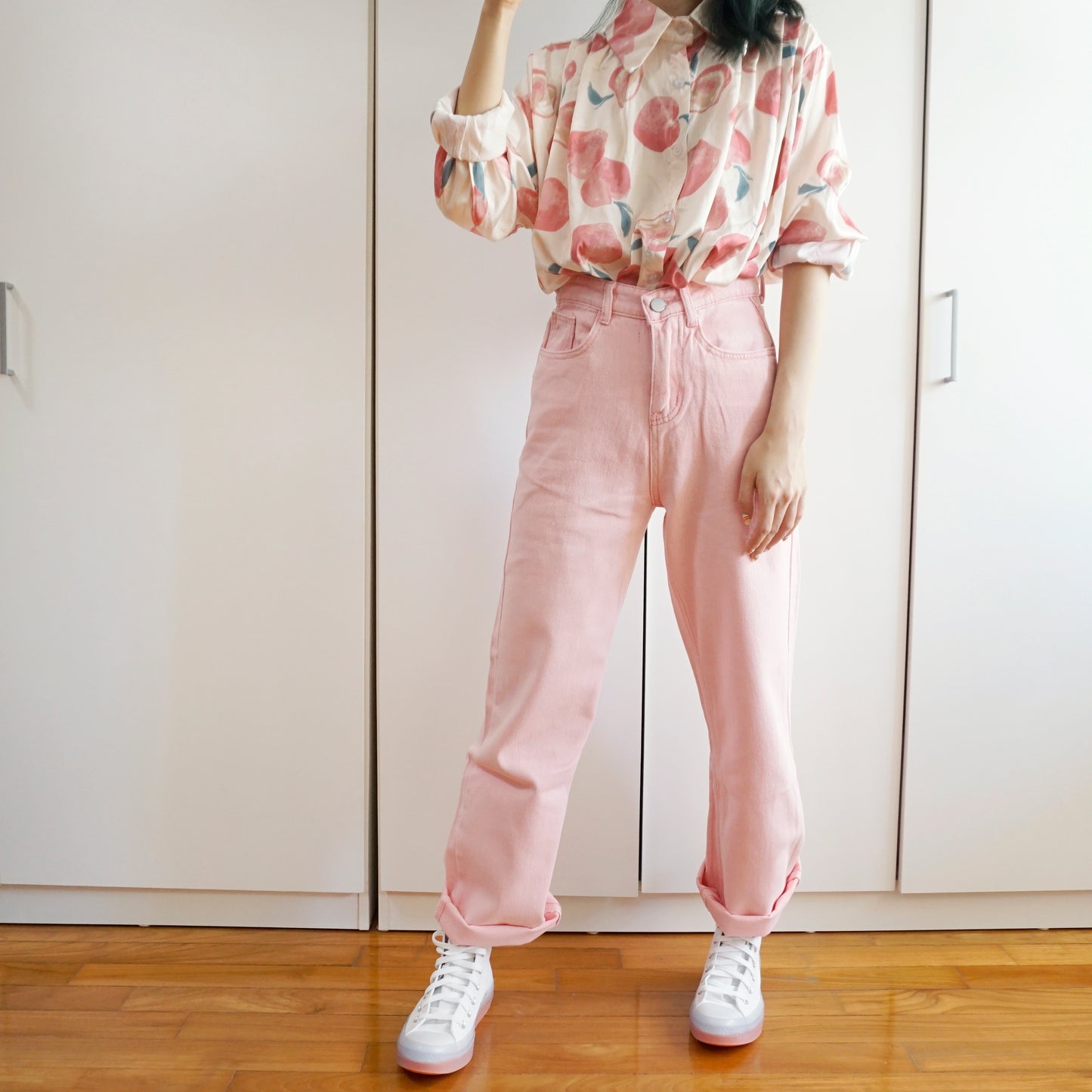 Embroidered Peach Jeans (Pink)