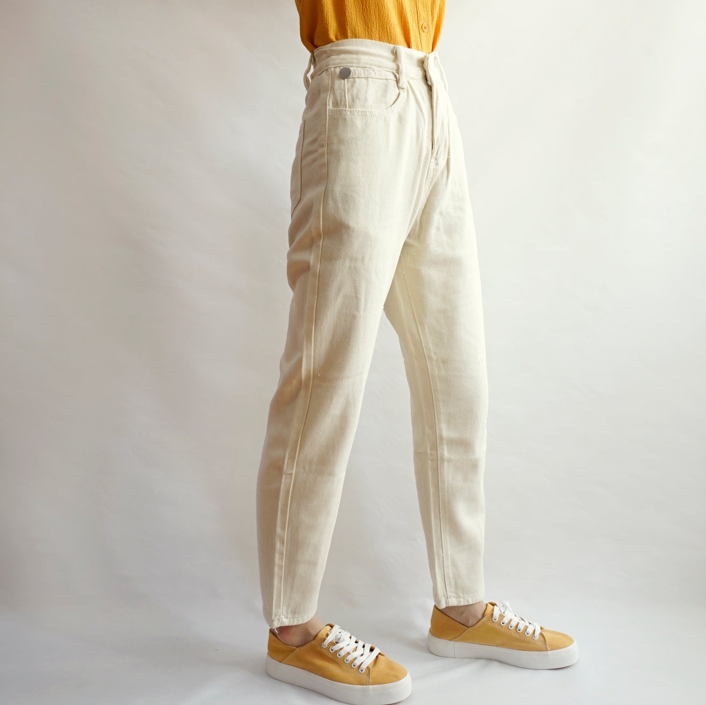 Cropped Mom Jeans (Cream)