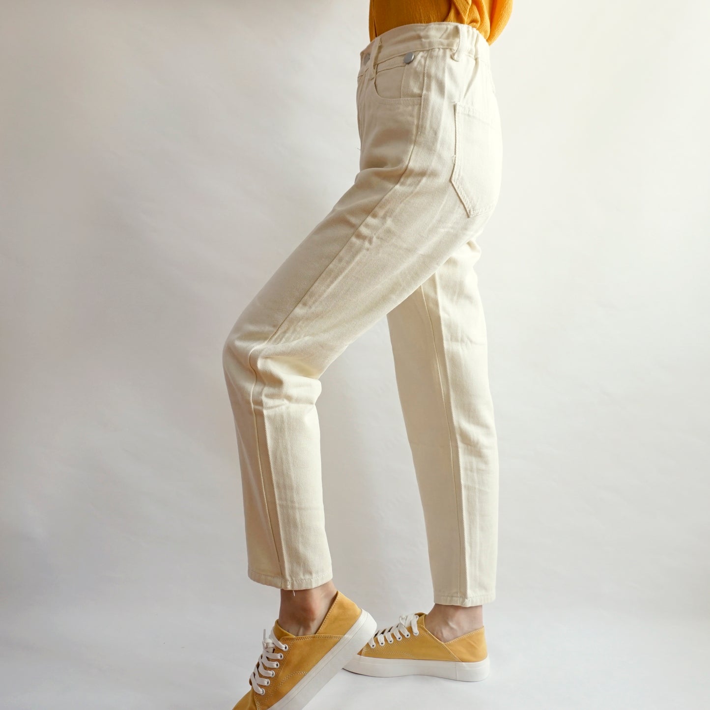 Cropped Mom Jeans (Cream)
