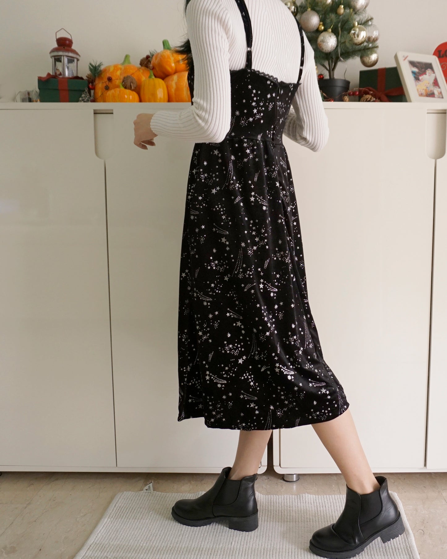 Starry Velvet Cami Midi Dress (Black)