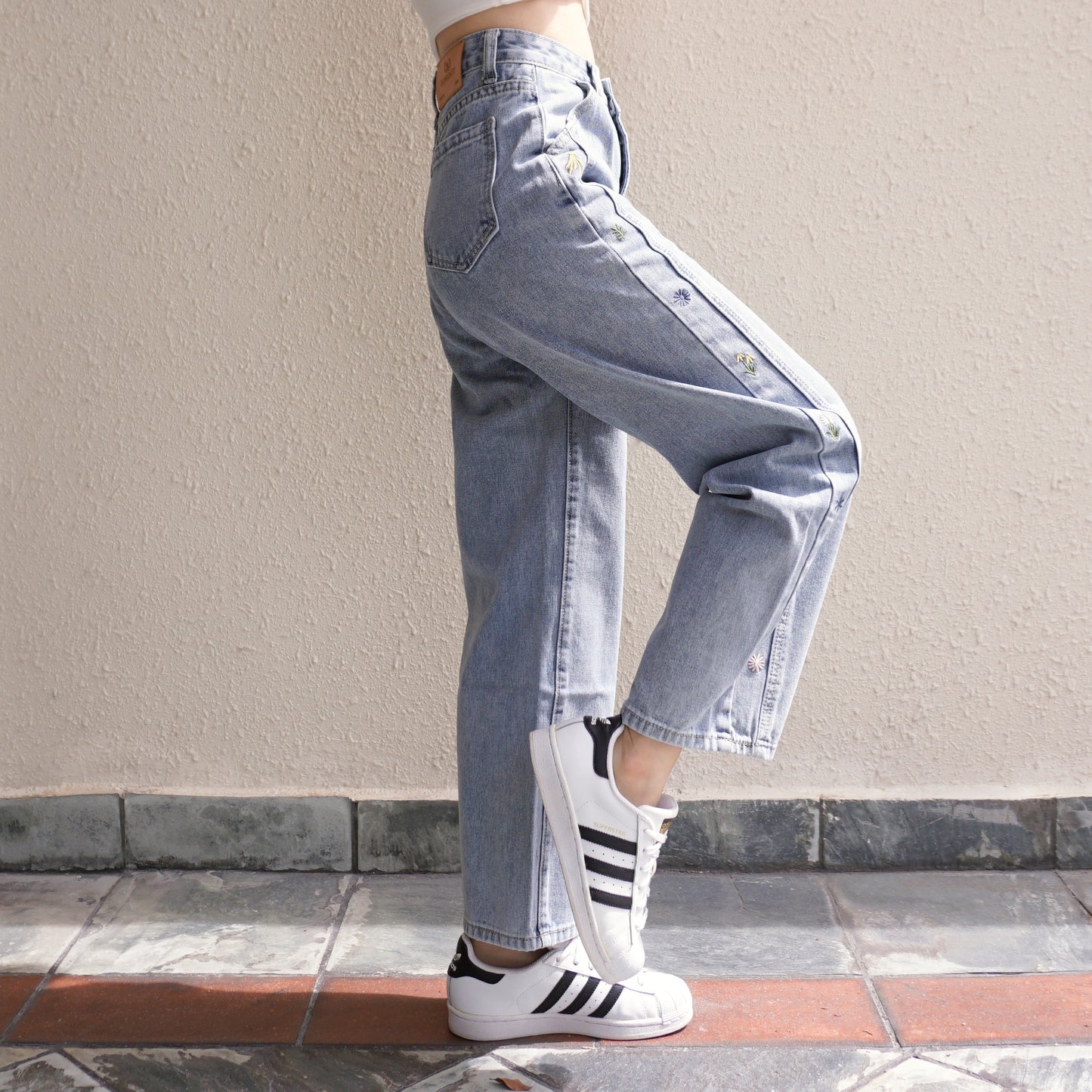Wildflower Mom Jeans (Light Blue)