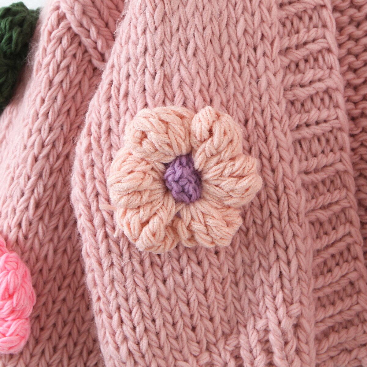 Chunky Daisy Cropped Cardigan (Blush Pink)