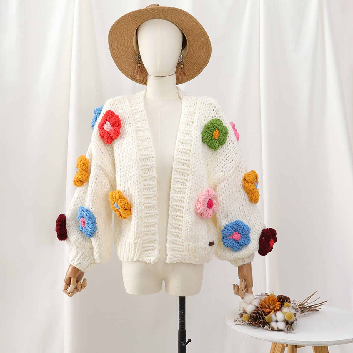 Chunky Daisy Cropped Cardigan (White/Multi)