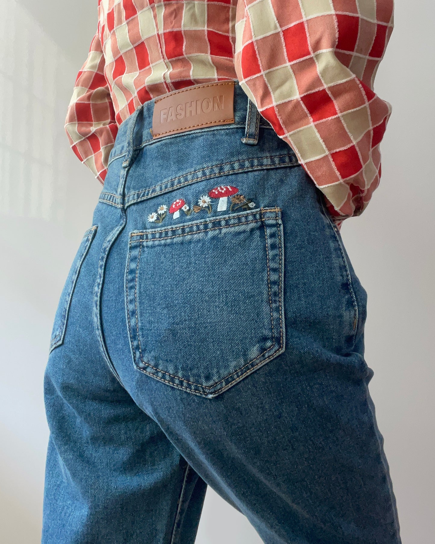 Mushroom Embroidered Mom Jeans (2 Colors)