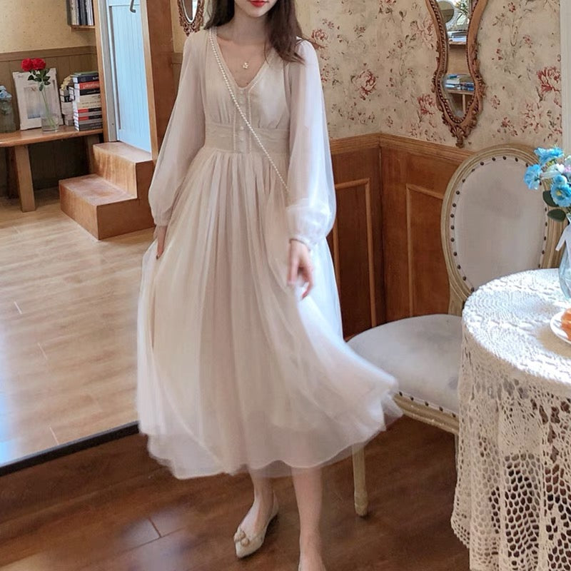 Field Of Dreams Midi Dress (Cream)
