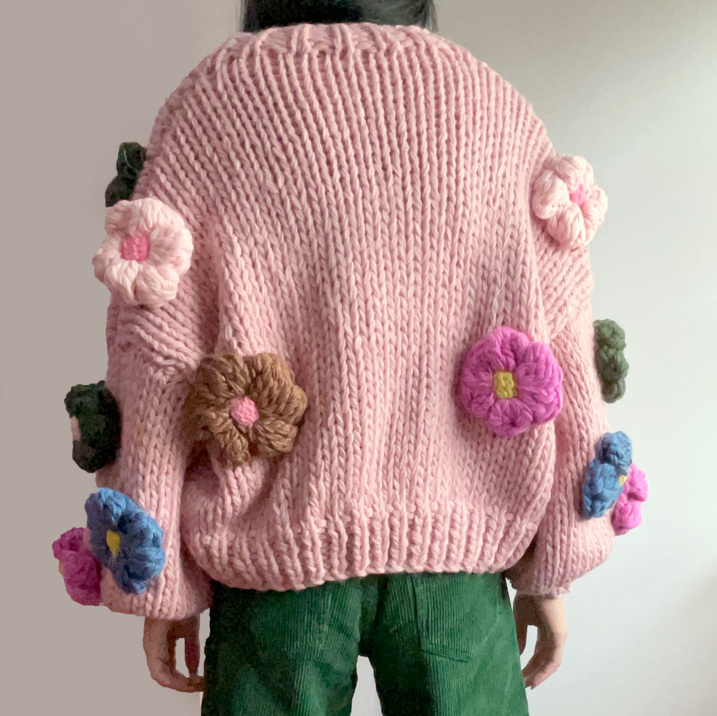 Chunky Daisy Cropped Cardigan (Blush Pink)