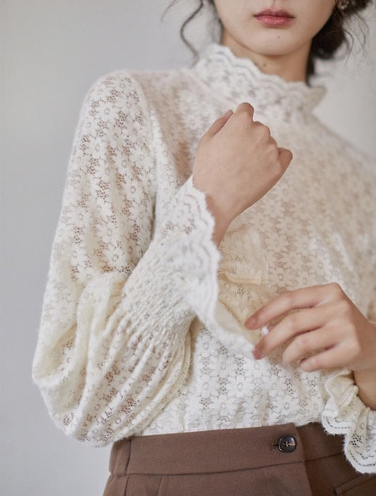 Daisy Lace Blouse (Cream)
