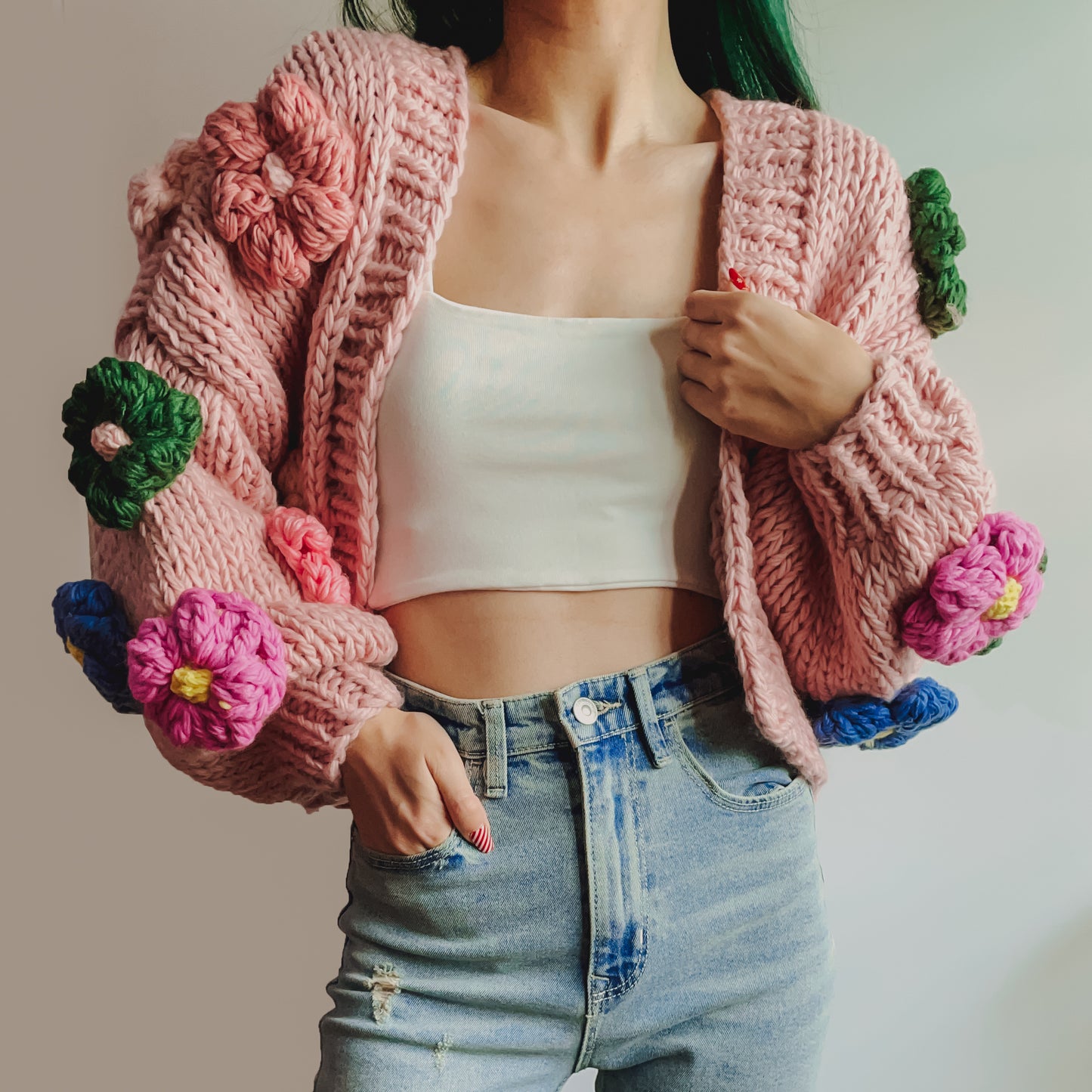 Chunky Daisy Cropped Cardigan (Blush Pink)