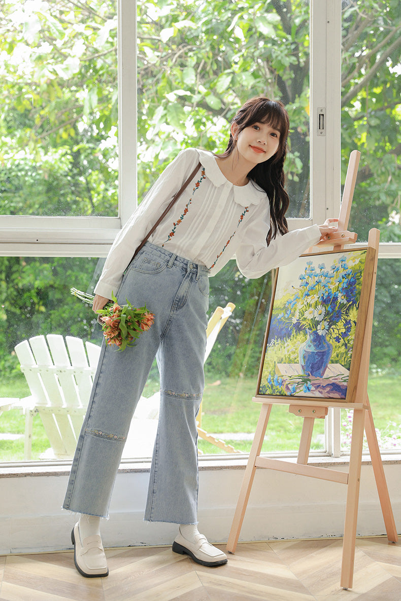 Daisy Chain Embroidered Jeans (Light Denim)