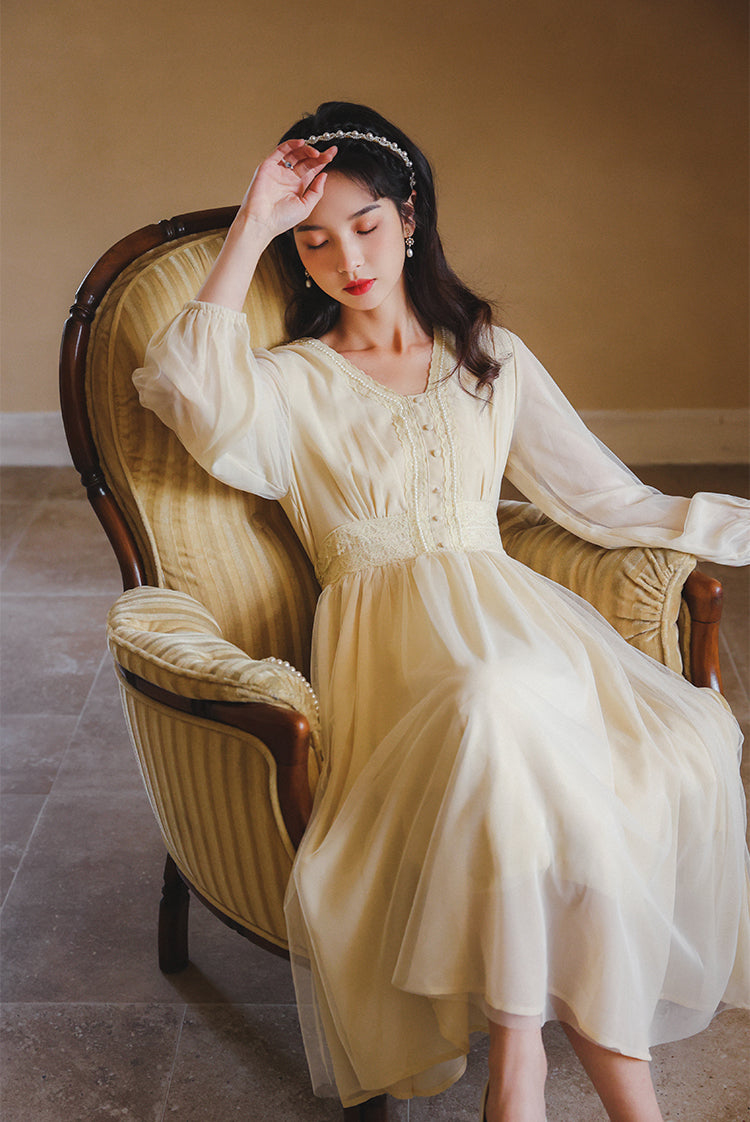 Field Of Dreams Midi Dress (Cream)