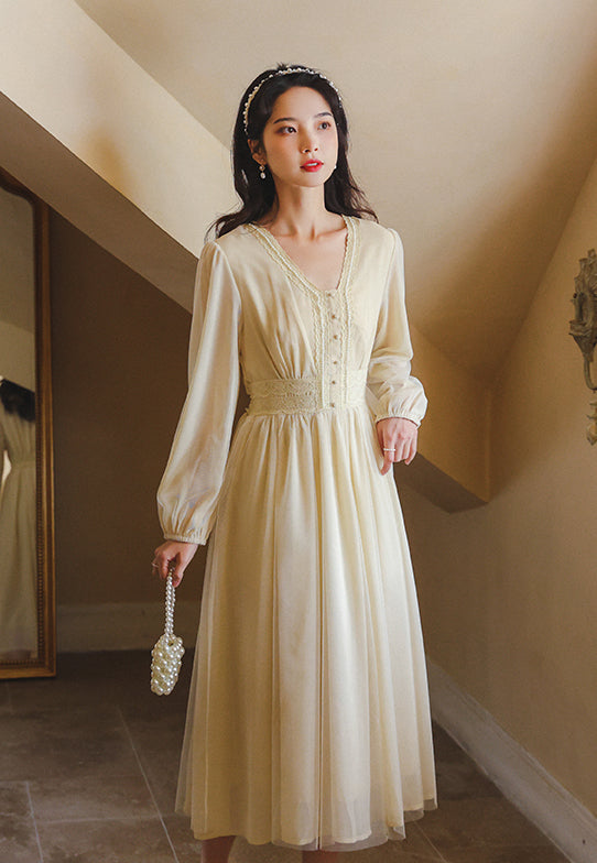 Field Of Dreams Midi Dress (Cream)