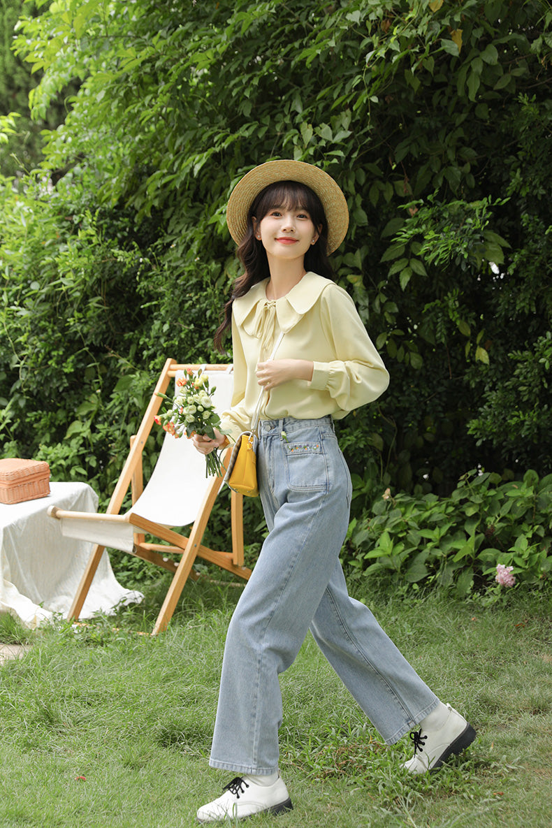 Embroidered Flower Vines Jeans (Light Denim)