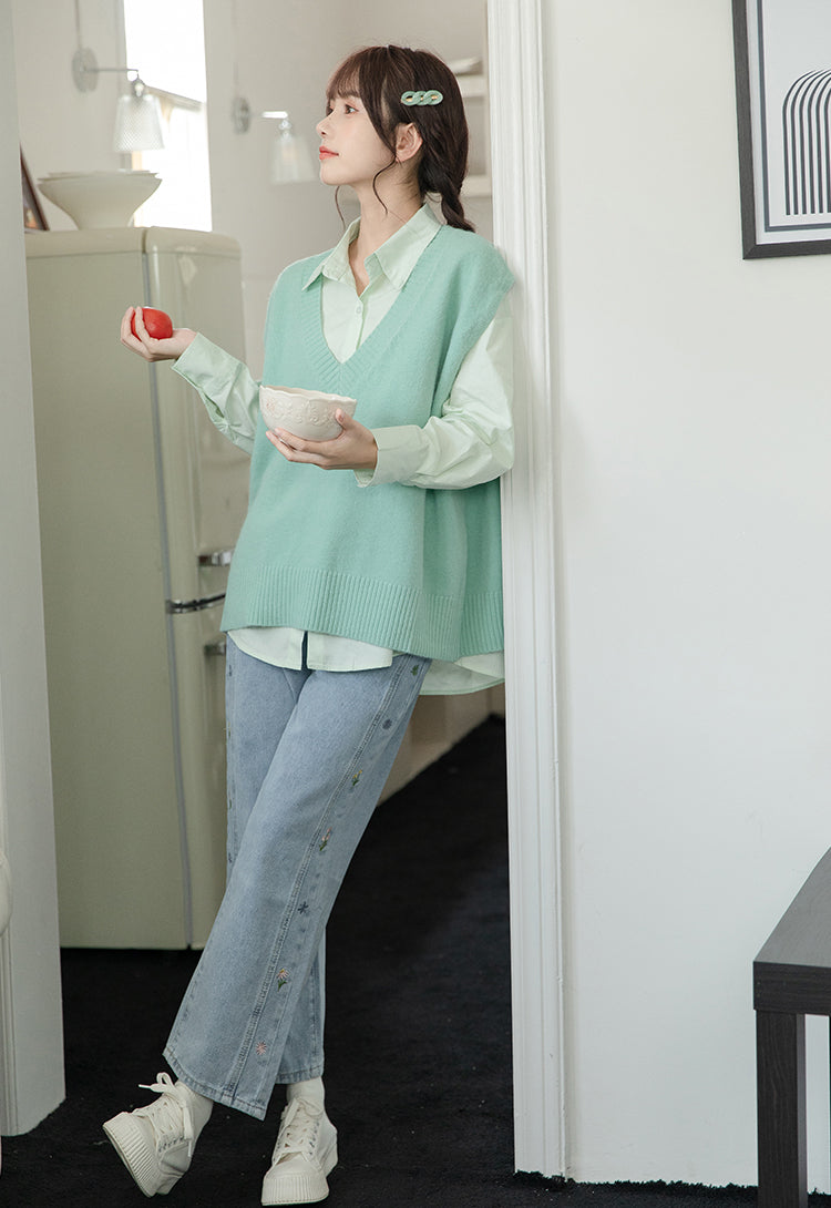 Wildflower Mom Jeans (Light Blue)