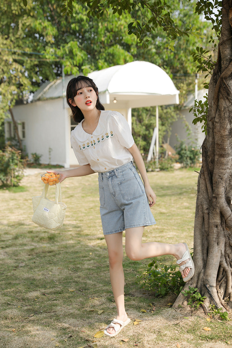 Daisy Chain Scalloped Blouse (White)