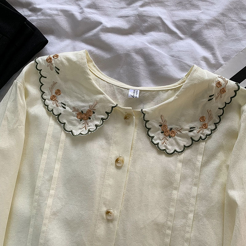 Scallop Floral Embroidered Collar Blouse (Cream)