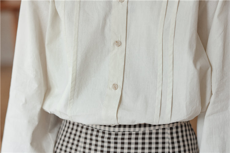 Scallop Floral Embroidered Collar Blouse (Cream)