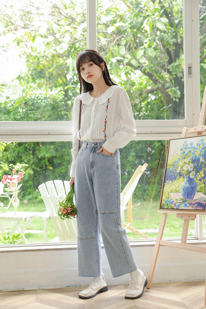 Daisy Chain Embroidered Jeans (Light Denim)