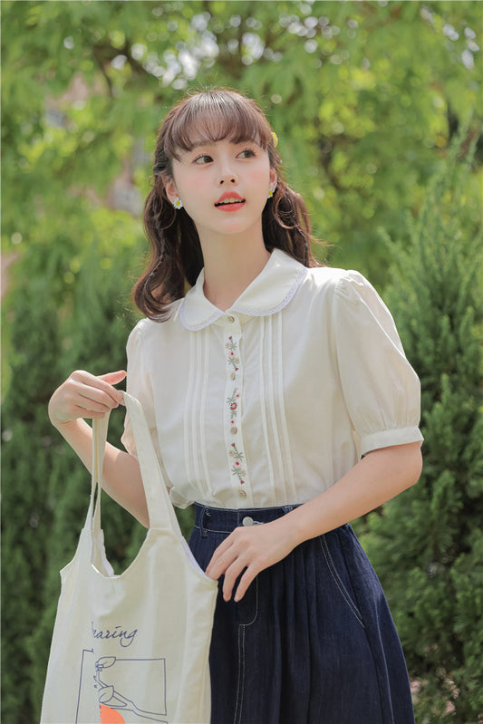 Little Floral Embroidered Blouse (White)