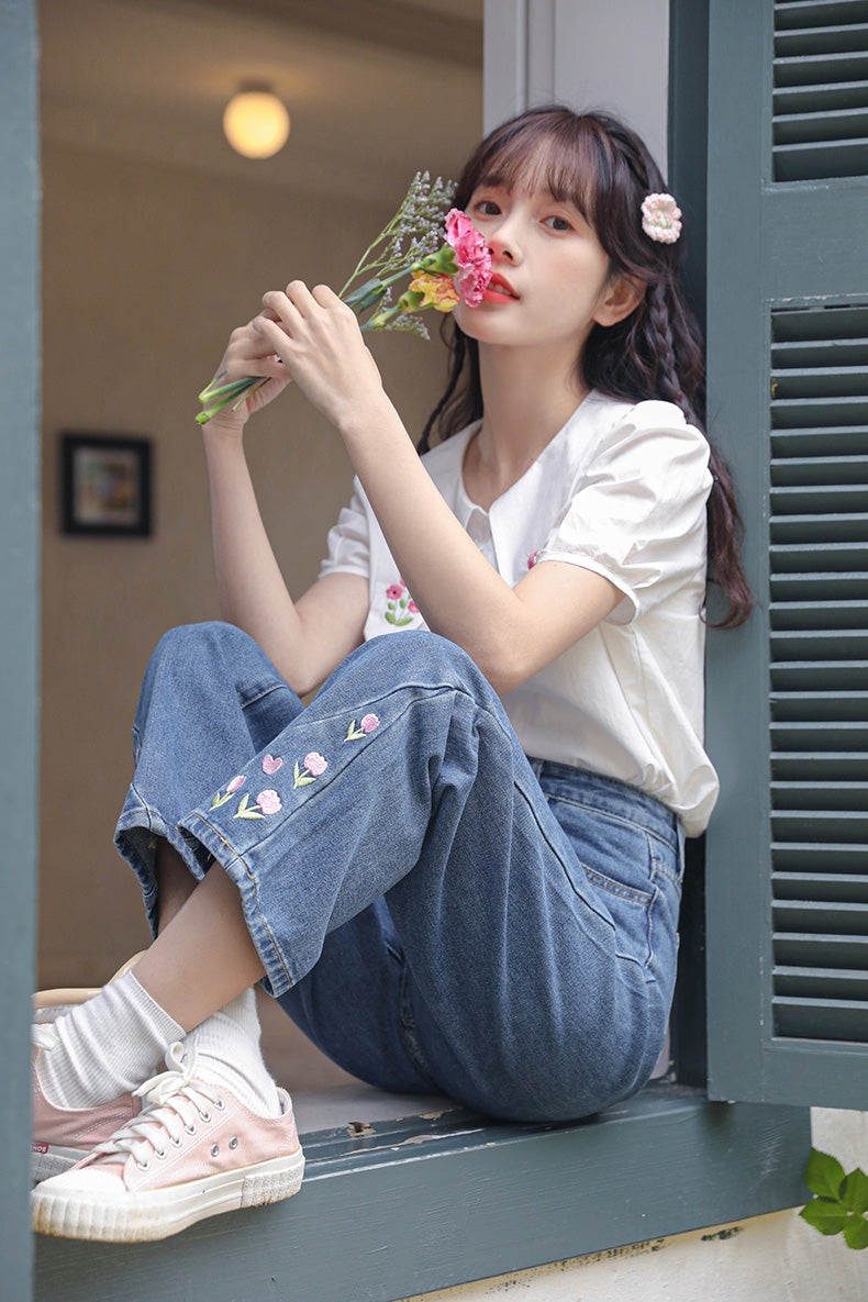 Tulip Tips Embroidered Jeans (2 Colors)