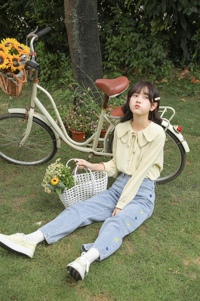 Retro Hearts Embroidered Jeans (Light Denim)