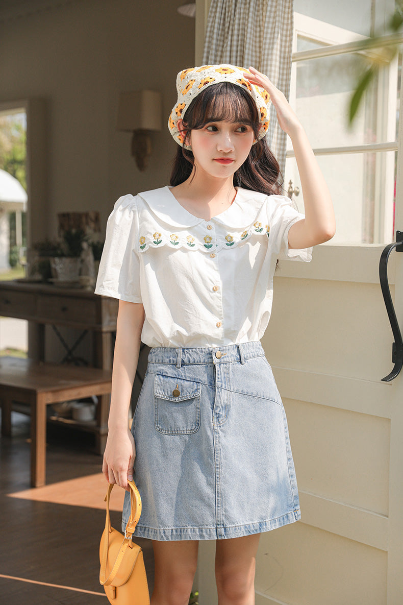 Daisy Chain Scalloped Blouse (White)