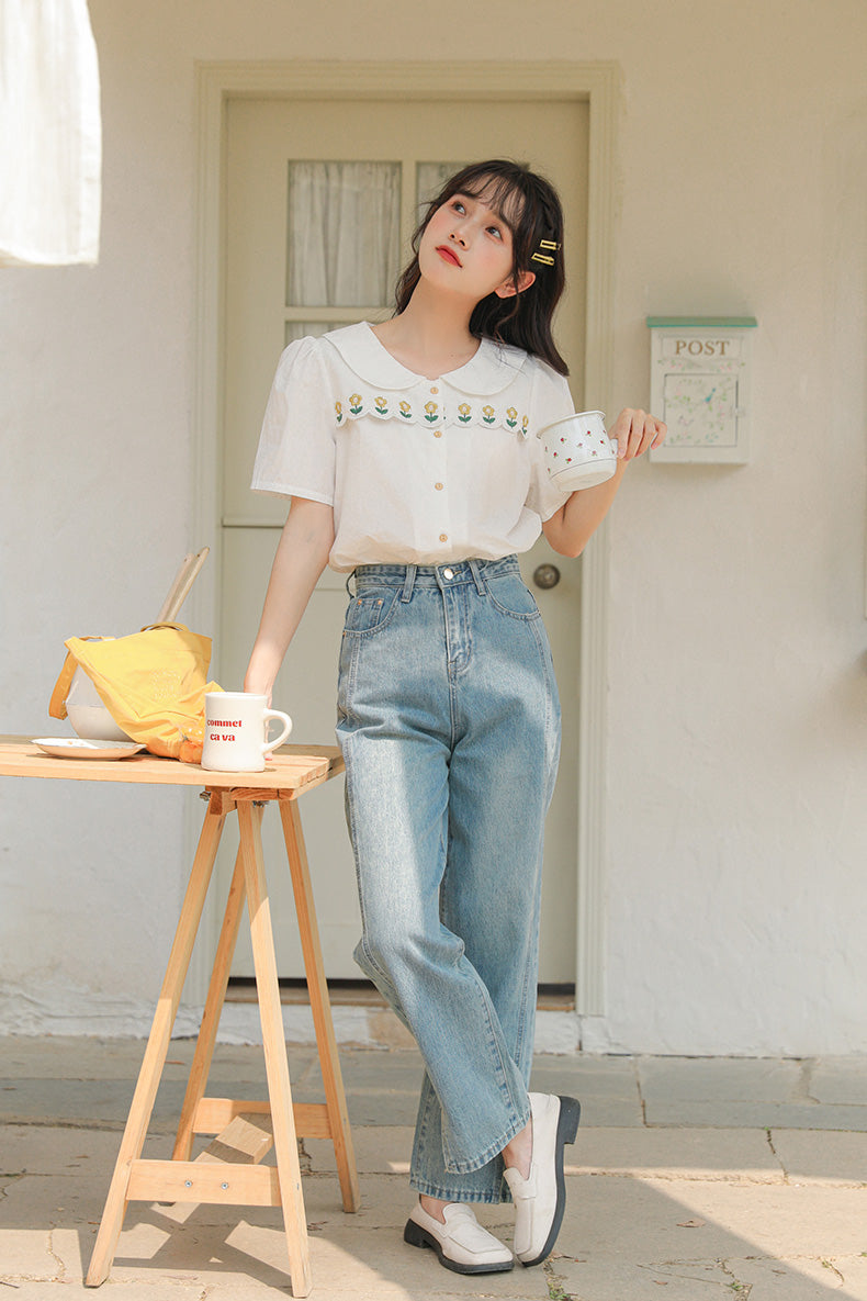Daisy Chain Scalloped Blouse (White)
