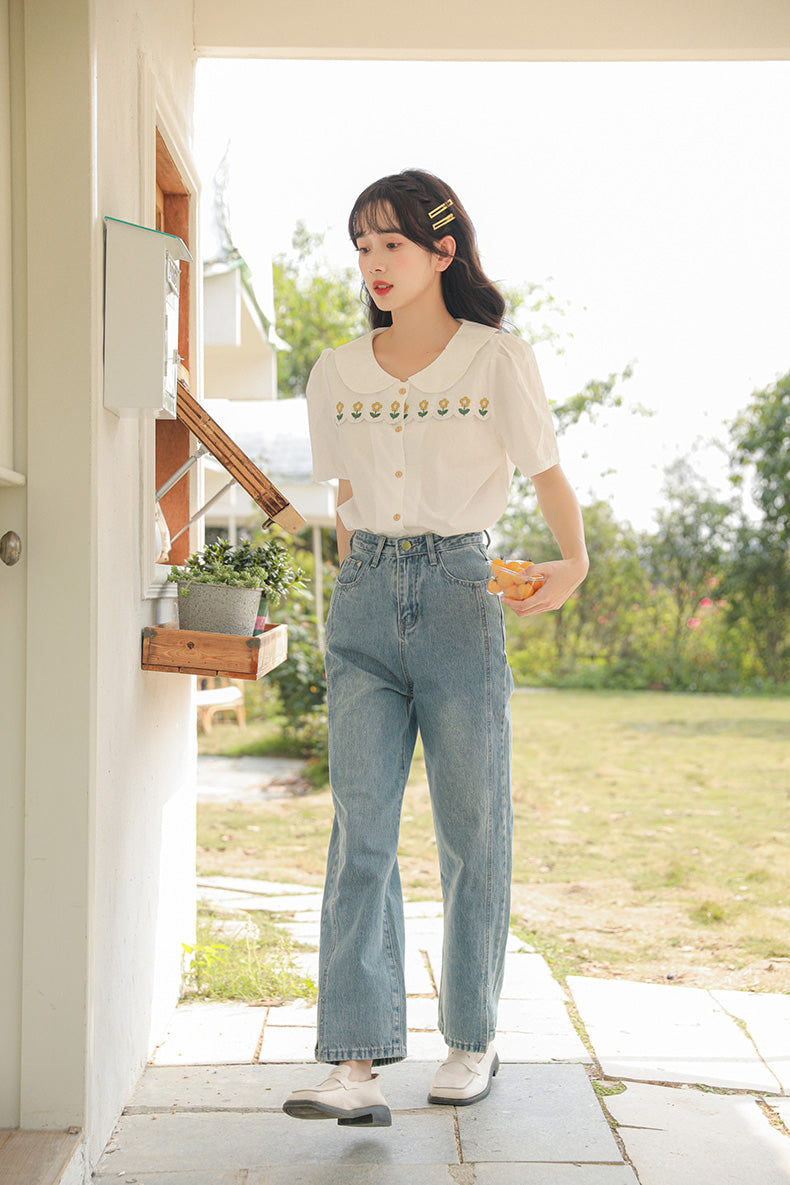 Daisy Chain Scalloped Blouse (White)