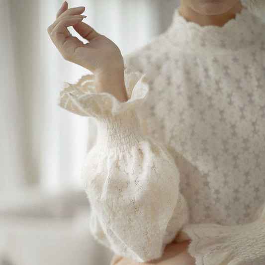 Daisy Lace Blouse (Cream)