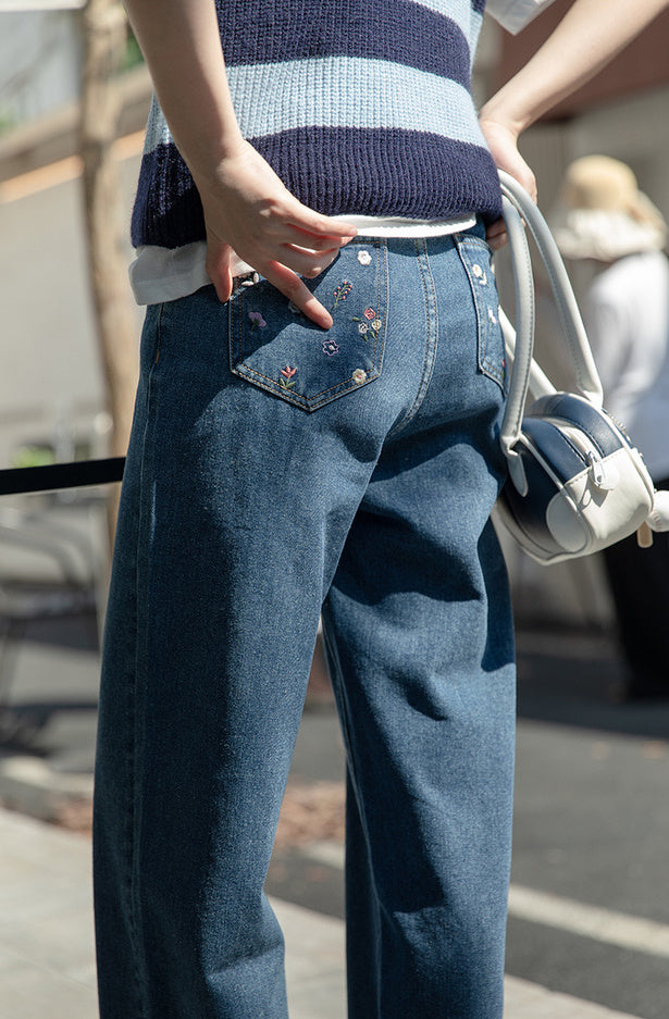 Flower Pocket Embroidered Jeans (Medium Denim)
