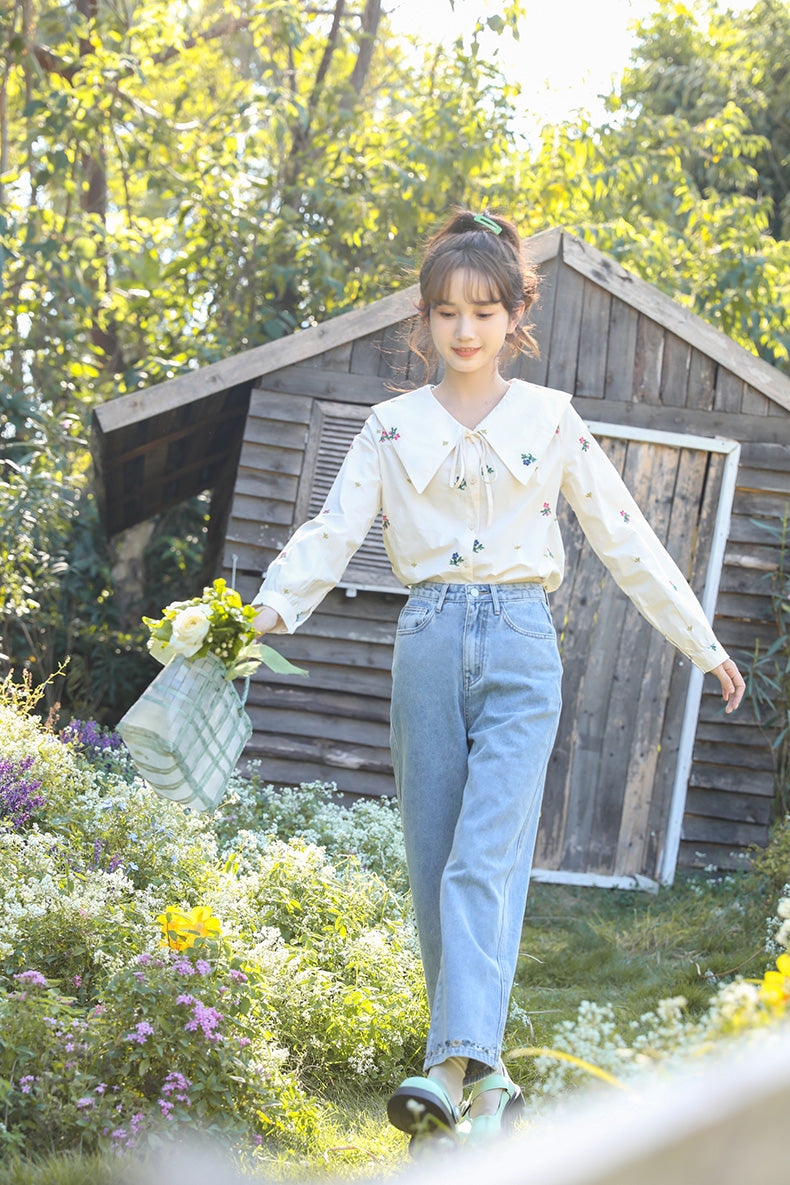 Flower Hem Embroidered Jeans (Acid Wash)