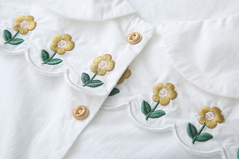 Daisy Chain Scalloped Blouse (White)