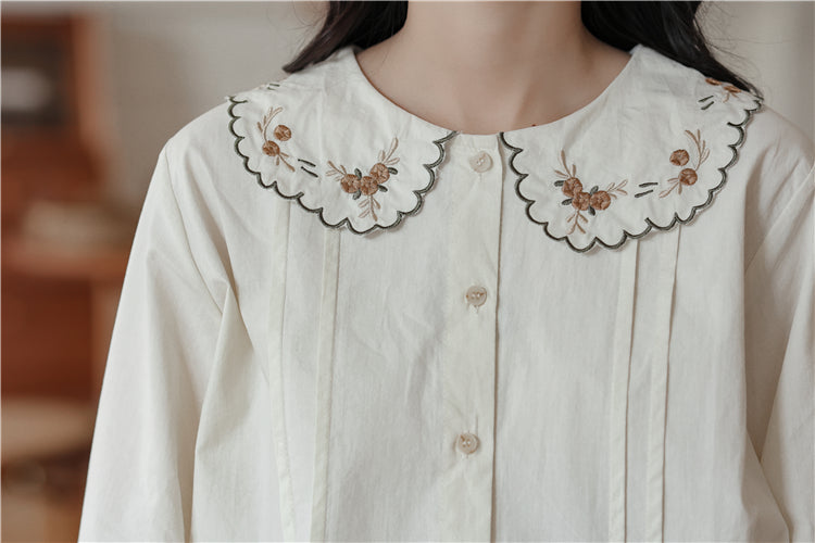 Scallop Floral Embroidered Collar Blouse (Cream)