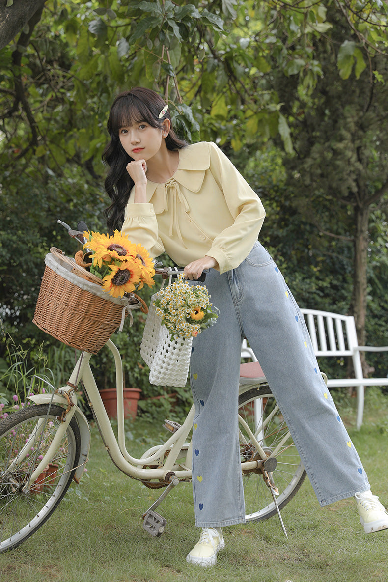 Retro Hearts Embroidered Jeans (Light Denim)