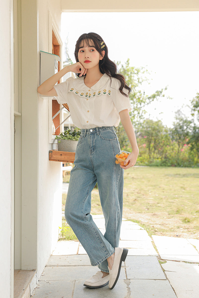 Daisy Chain Scalloped Blouse (White)