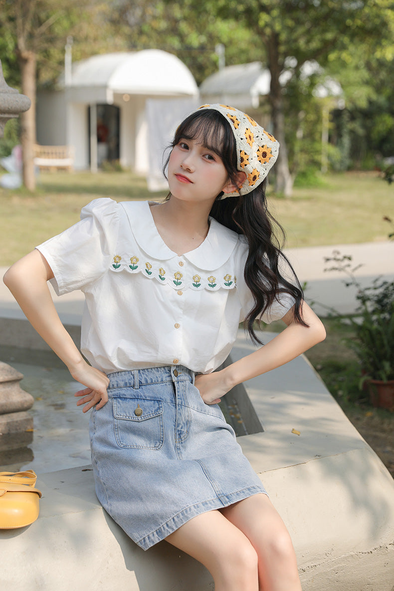 Daisy Chain Scalloped Blouse (White)