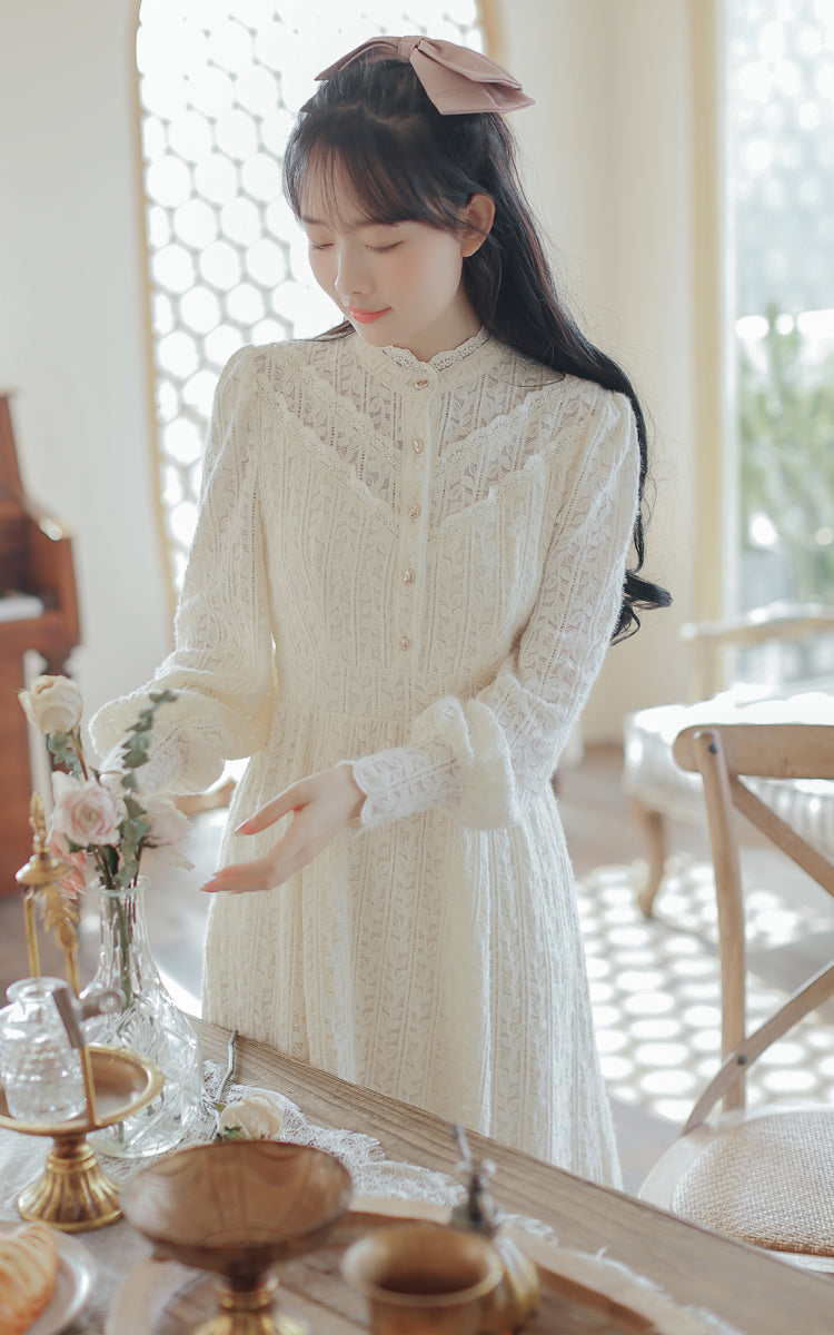 Lace & Vines Midi Dress (White) Normal Lining / M Lace & Vines Midi Dress (White) Normal Lining / M