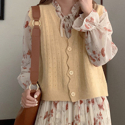Scallop Trim Vest (10 Colors)