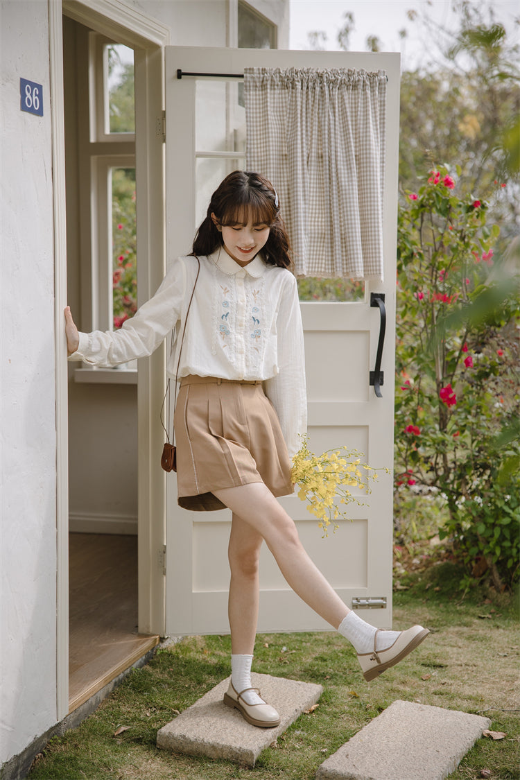 Cottage Things Embroidered Blouse (Cream)
