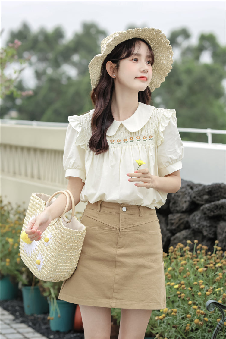 Daisy Chain Short Sleeve Blouse (Cream)