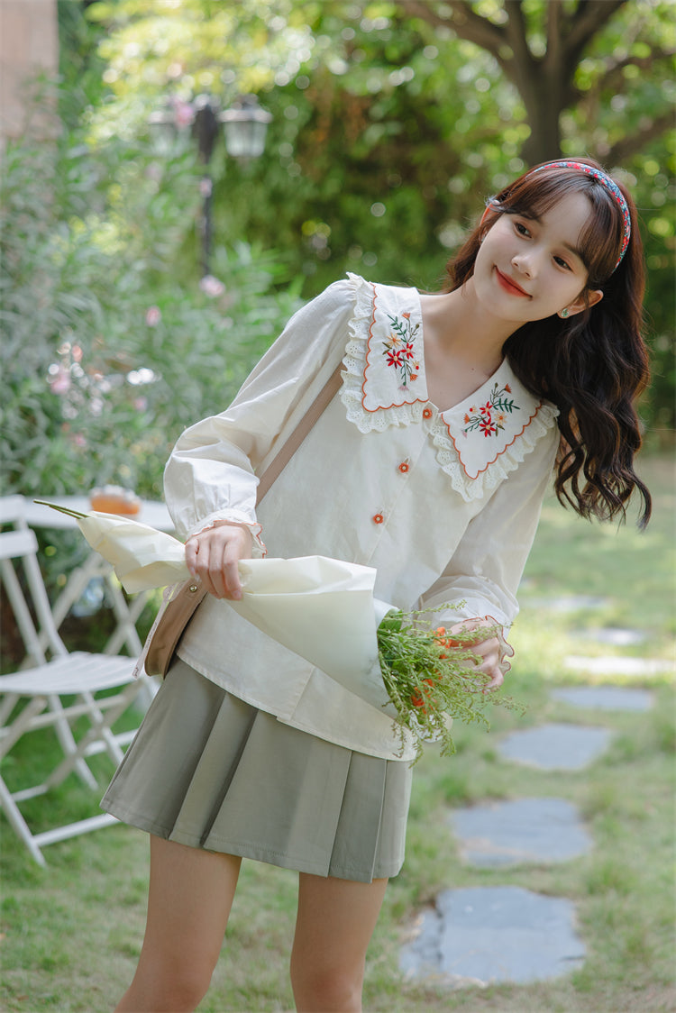 Floral Blooms Embroidered Blouse (Cream)