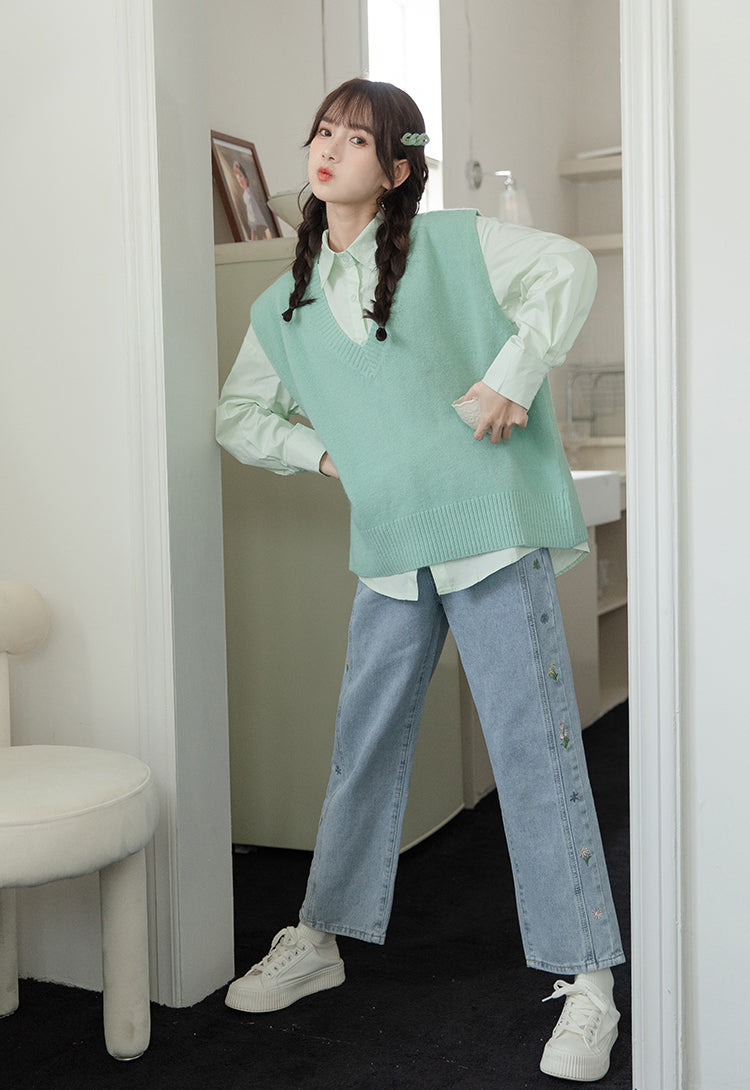 Wildflower Mom Jeans (Light Blue)