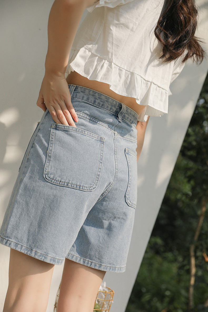 Flower Crown Embroidered Shorts (Light Denim)