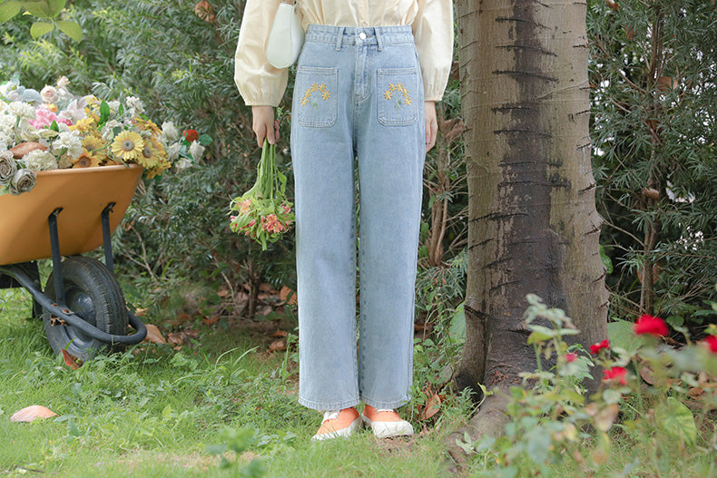 Embroidered Sunflower Pocket Jeans (2 Colors)